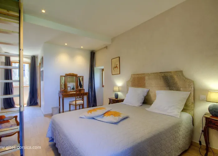 Castellu D'orezza 3* Carcheto